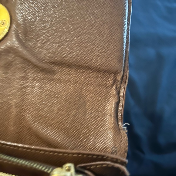 COPY - Authentic Louis Vuitton wallet - Picture 7 of 9